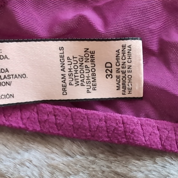 NWOT VICTORIA'S SECRET BRA 32D - Picture 12 of 13